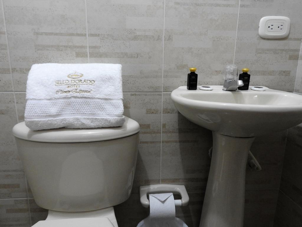 Hotel Sello Dorado Pasto Esterno foto